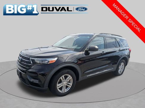 Used 2022 Ford Explorer XLT w/ Class IV Trailer Tow Package AWD/4WD image 8