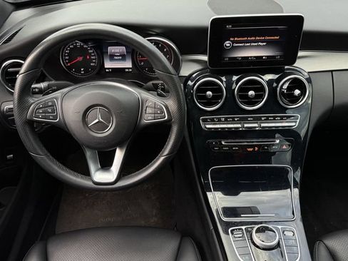 Used 2018 Mercedes-Benz C 300 4MATIC Sedan image 11