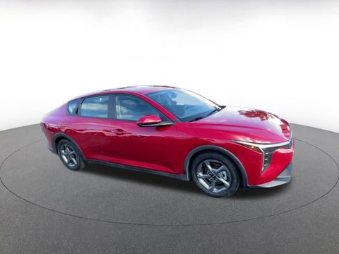 Used 2025 Kia K4 LXS image 2