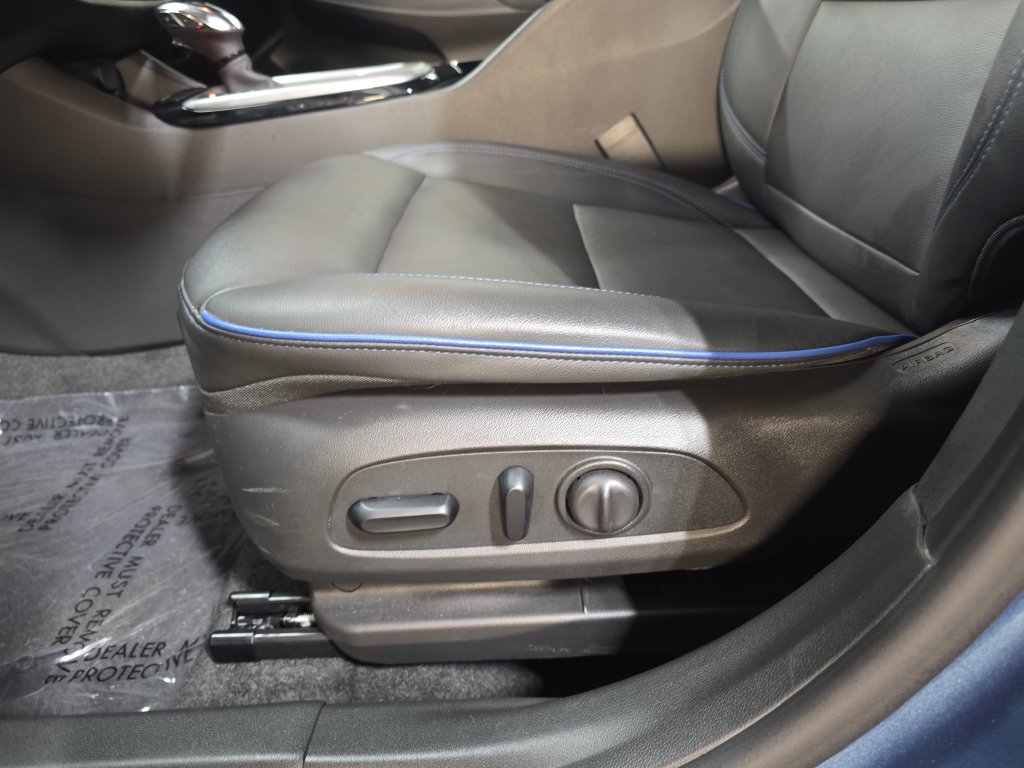 Used 2024 Buick Envista Sport Touring w/ Convenience I Package FWD image 30