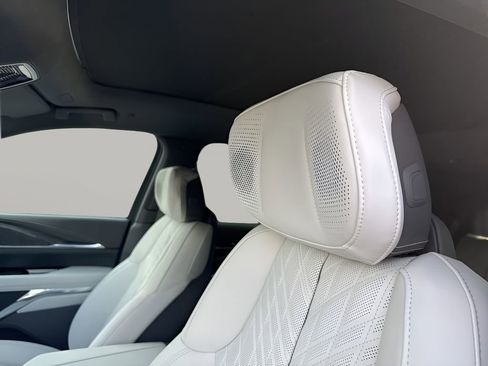 New 2025 Cadillac Escalade IQ Sport 1 w/ LPO, ONYX Package image 18