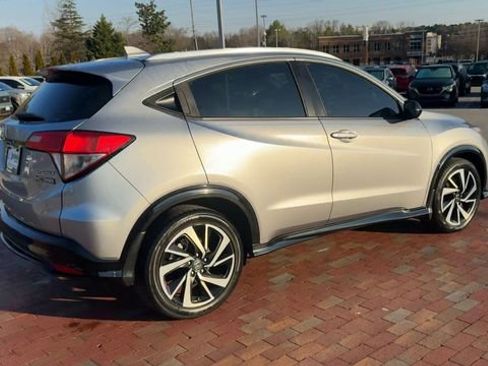 Used 2019 Honda HR-V Sport image 3