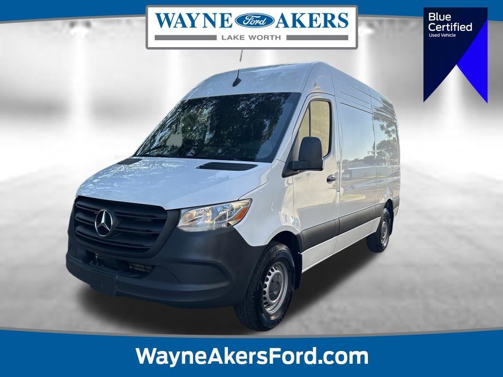 Mercedes-benz sprinter 2500 2025 en buen estado, ideal para negocios