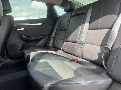 Used 2020 Chevrolet Impala LT FWD image 12
