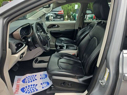 Used 2021 Chrysler Voyager Lxi FWD image 9