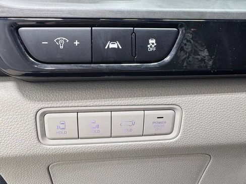Used 2022 Kia Carnival SX FWD image 13