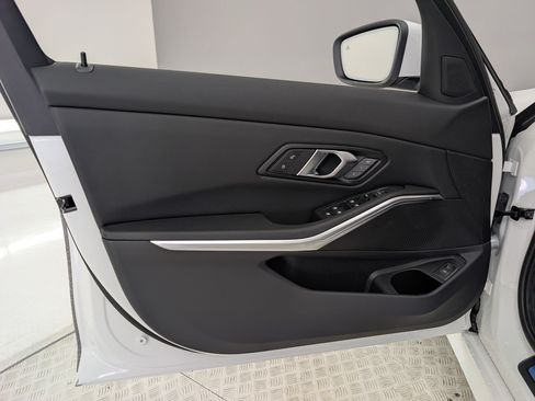 Used 2026 BMW 330i Sedan w/ Convenience Package RWD image 57