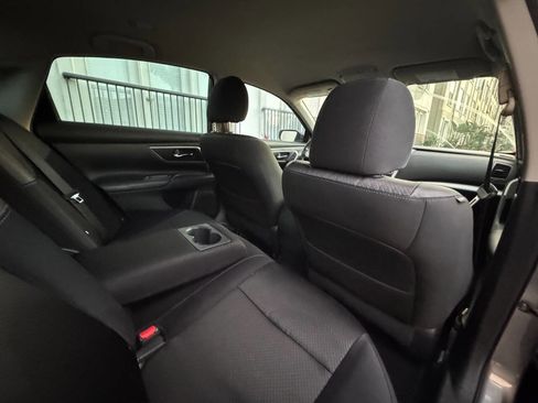 Used 2017 Nissan Altima 2.5 SR w/ Midnight Edition Package image 23