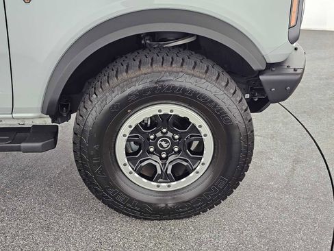 Used 2021 Ford Bronco Badlands w/ Sasquatch Package image 9