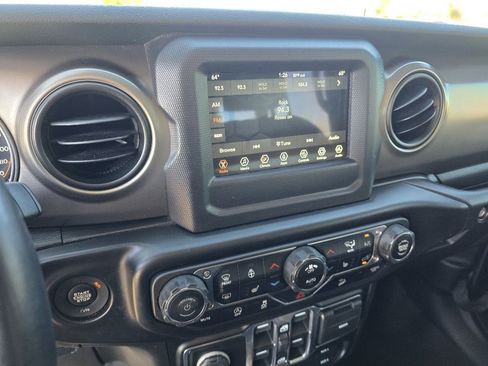 Used 2020 Jeep Wrangler Unlimited Sport image 23