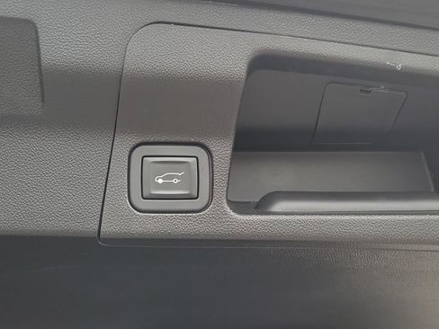 Used 2019 GMC Acadia Denali w/ Technology Package FWD image 38