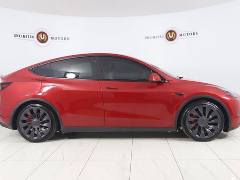 Used 2023 Tesla Model Y Performance image 2