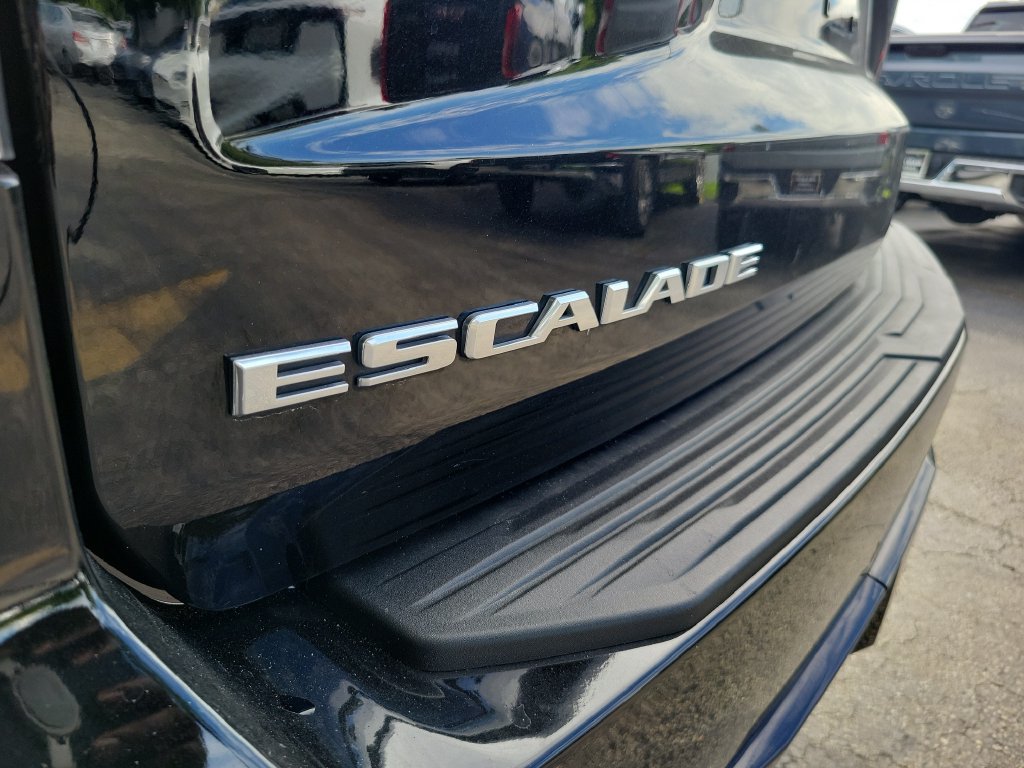 Used 2023 Cadillac Escalade ESV Premium Luxury RWD image 9