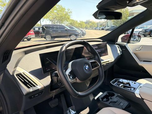 Used 2024 BMW iX xDrive50 w/ Sport Package AWD/4WD image 18