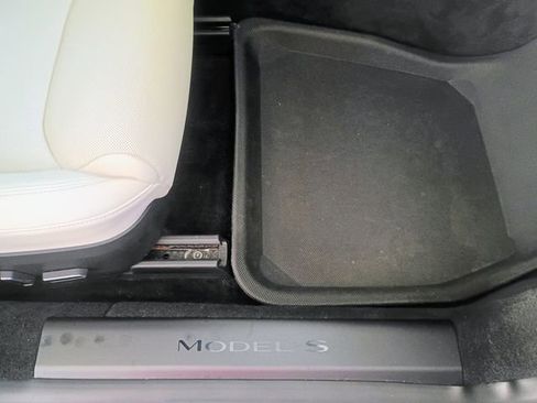 Used 2021 Tesla Model S Long Range AWD/4WD image 39