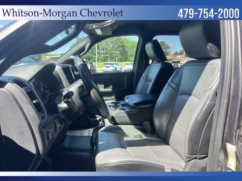 Used 2021 RAM 2500 Tradesman w/ Chrome Appearance Group AWD/4WD image 10