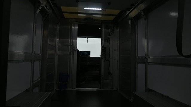Used 2024 Chevrolet Brightdrop 400 w/ Commercial Equipment Package AWD/4WD image 17