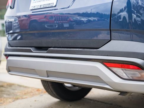 Certified 2025 Hyundai Tucson SE image 7