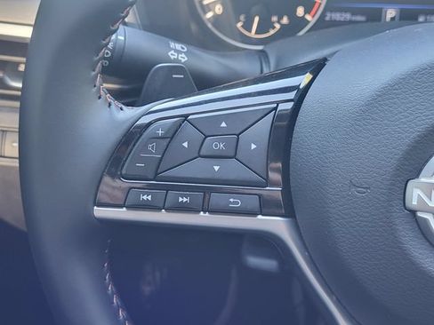 Certified 2025 Nissan Altima 2.5 SR FWD image 15