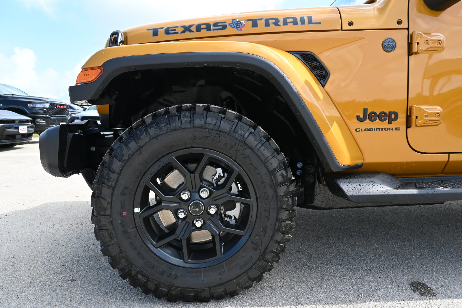 New 2026 Jeep Gladiator Sport AWD/4WD image 6