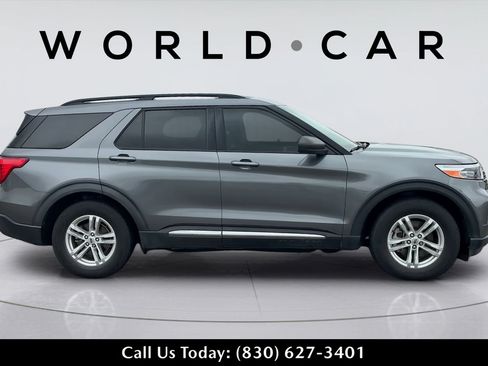 Used 2021 Ford Explorer XLT RWD image 4