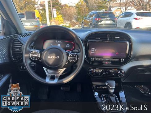 Used 2023 Kia Soul S image 18