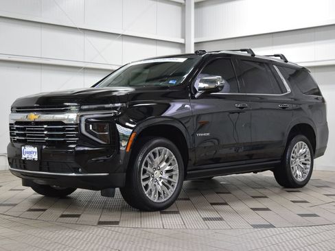 Used 2025 Chevrolet Tahoe Premier AWD/4WD image 3