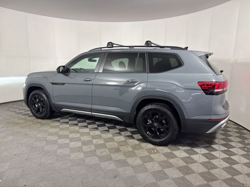 Used 2024 Volkswagen Atlas Peak Edition SEL image 3