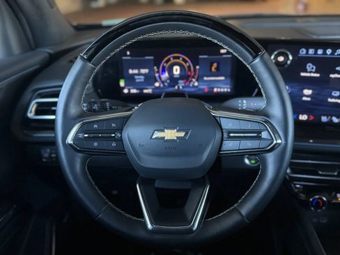 Used 2025 Chevrolet Traverse High Country w/ LPO, Floor Liner Package AWD/4WD image 25