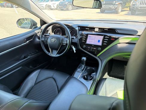 Used 2020 Toyota Camry SE FWD image 31