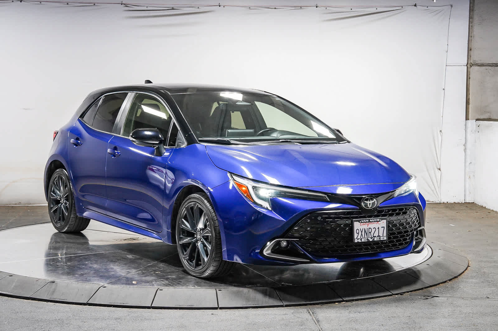Used 2024 Toyota Corolla XSE FWD image 6