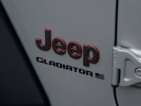 Used 2024 Jeep Gladiator Rubicon w/ Convenience Group image 48