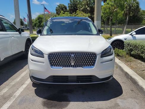 Certified 2022 Lincoln Corsair FWD w/ Premium Package image 2