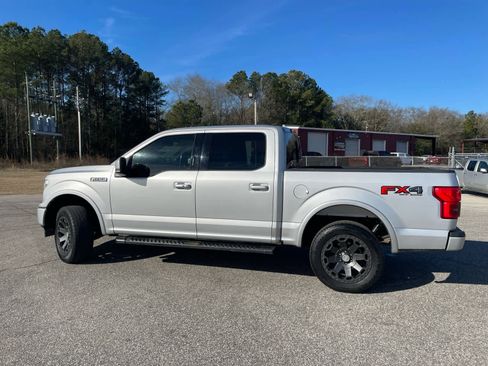 Used 2018 Ford F150 Lariat w/ Equipment Group 502A Luxury image 4