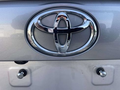Used 2025 Toyota RAV4 XLE FWD image 11