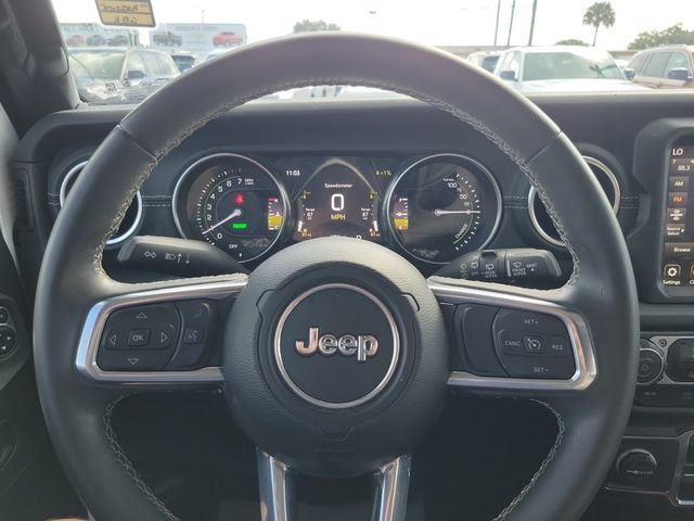 Used 2023 Jeep Wrangler Unlimited Sahara AWD/4WD image 19