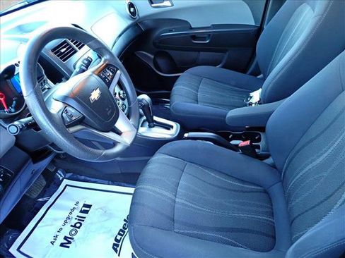 Used 2014 Chevrolet Sonic LT image 10