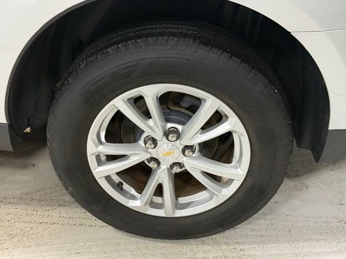 Used 2017 Chevrolet Equinox LT w/ Convenience Package FWD image 12