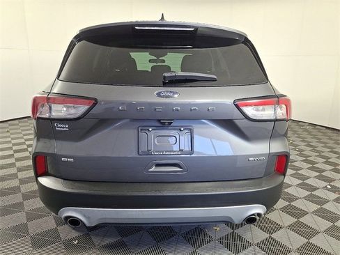 Used 2021 Ford Escape SE image 9