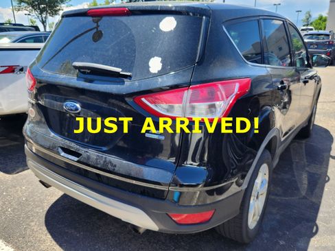 Used 2016 Ford Escape SE w/ SE Cold Weather Package AWD/4WD image 3