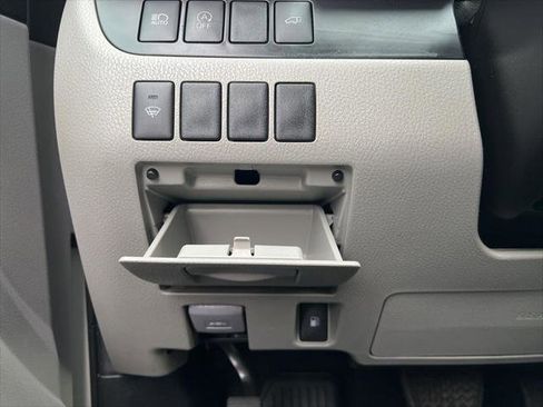 Certified 2019 Toyota Highlander Plus image 11