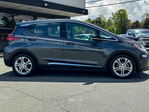 Used 2020 Chevrolet Bolt LT FWD image 3