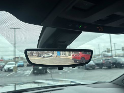 Used 2021 GMC Yukon XL Denali w/ Denali Premium Package image 48