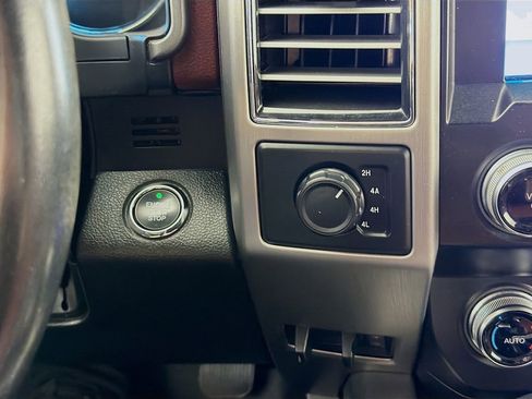 Used 2019 Ford F150 Platinum w/ Equipment Group 701A Luxury AWD/4WD image 16