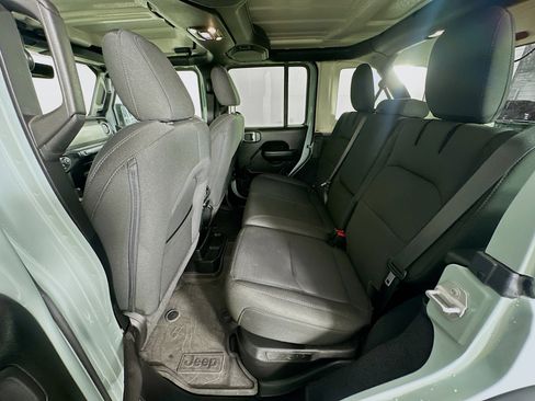 Used 2023 Jeep Wrangler Unlimited w/ 8.4" Radio Group image 27