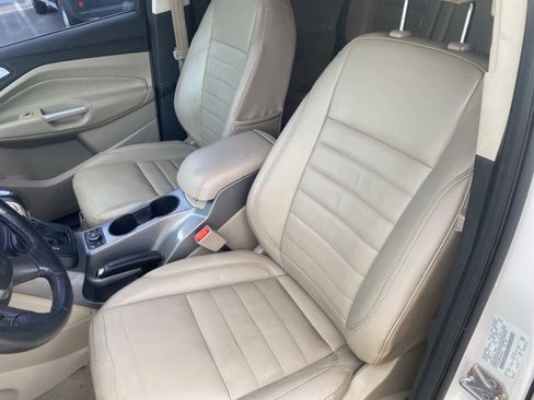 Used 2016 Ford Escape SE w/ SE Leather Comfort Package FWD image 11