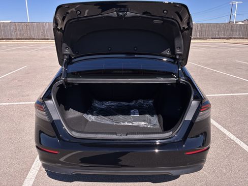 Certified 2025 Honda Accord Sport image 37