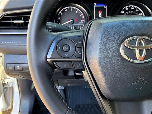 Used 2024 Toyota Camry SE image 10