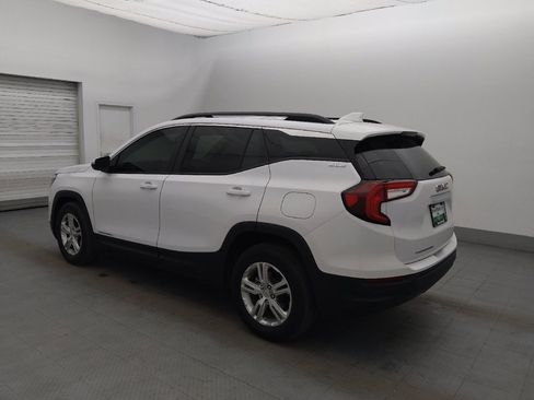 Used 2022 GMC Terrain SLE w/ Driver Convenience Package FWD image 3