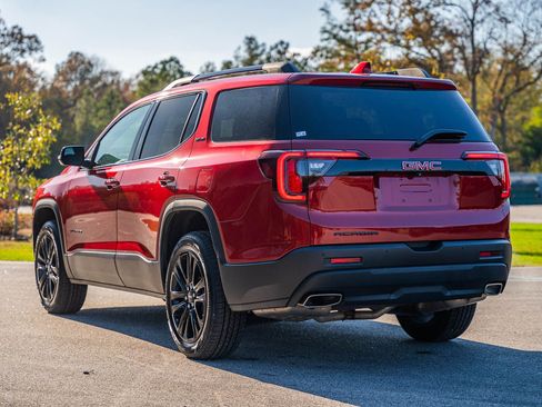 Used 2023 GMC Acadia SLE w/ Driver Convenience Package image 5